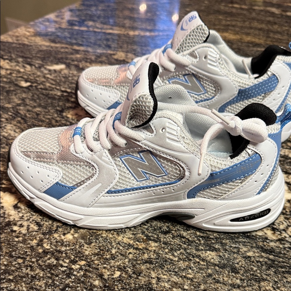 New Balance 530 Whiteblue metallic  Women's Sneakers - Picture 3 of 9